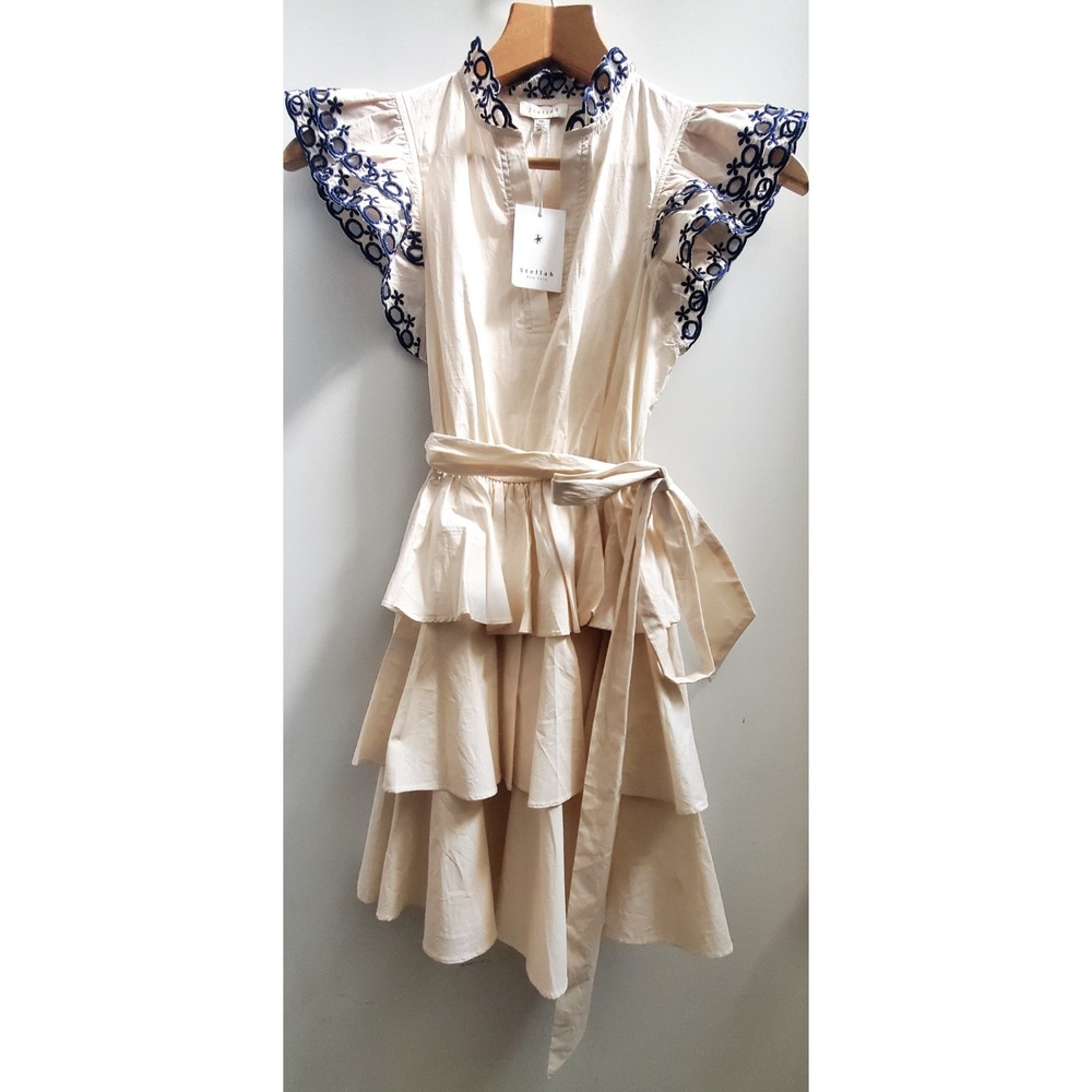 Stellah XS Dress NWT Eyelet Mini Beige/Navy Tier Ruffle Flirty Belt Cotton Dress